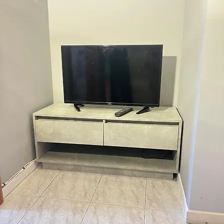 Cozy Flat In Porta Romana Milaan